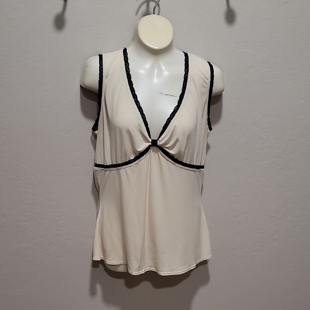 Studio M Cream and Black Sleeveless Top